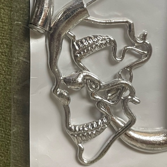 NEW Silver Skull Hoop Style Earrings - Picture 4 of 4